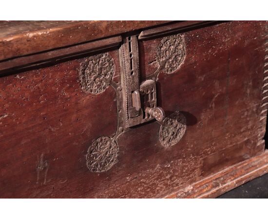 Gothic strongbox, Veneto 15th century