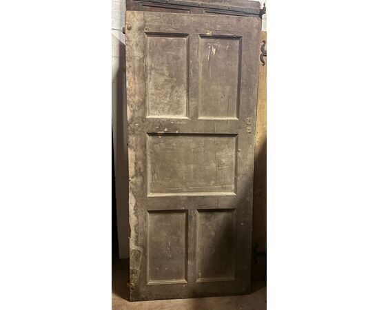 PTS766 - No. 2 walnut doors, 18th century, dimensions cm W 92/99 x H 206/200