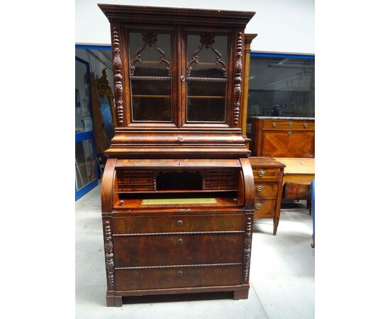 Importante trumeau del periodo Biedermeier in mogano