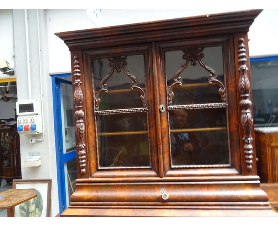 Importante trumeau del periodo Biedermeier in mogano