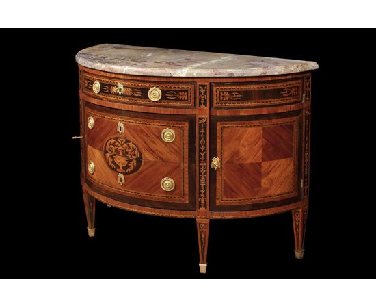 Coppia di commodes a demilune Lombarde