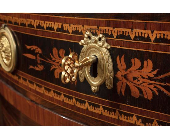 Coppia di commodes a demilune Lombarde