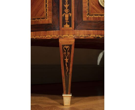 Coppia di commodes a demilune Lombarde