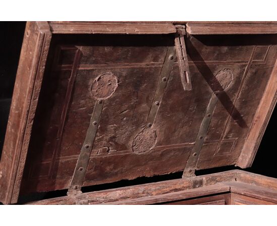 Gothic strongbox, Veneto 15th century