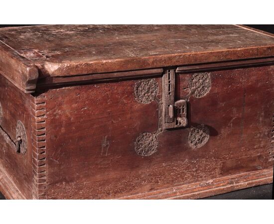 Gothic strongbox, Veneto 15th century