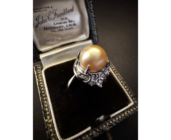 Ring with "GOLD" Pearl and Diamonds