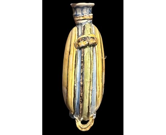 Majolica pilgrim flask with depiction of Saint Anthony of Padua and Madonna. Castelli d'Abruzzo, Gentilì workshop.