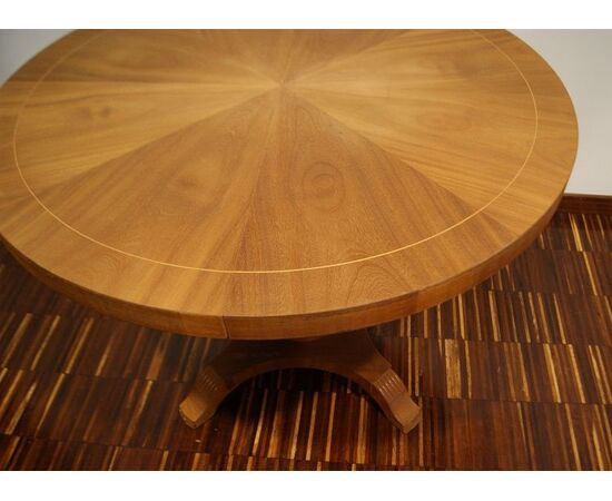 Early 1900s Swedish up and down extendable circular table