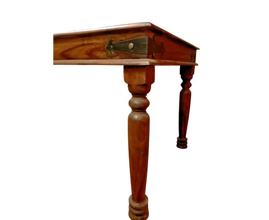 Tavolo coloniale indiano