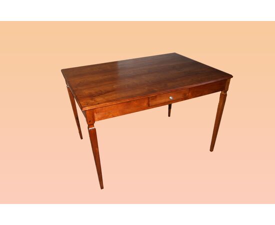 Writing desk from the late 1700s, Italian Louis XVI style, in cherry wood, fully restored.
