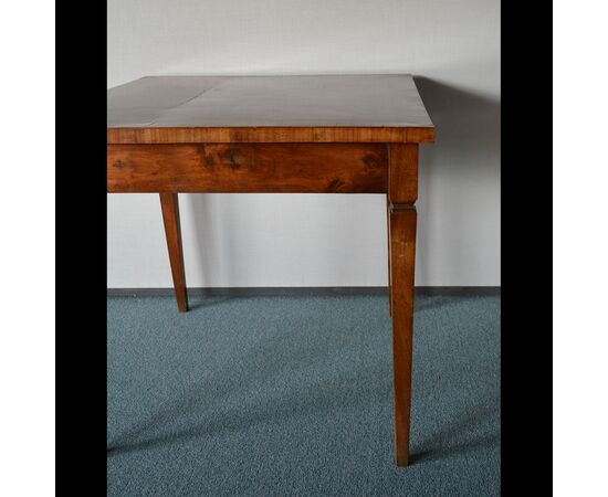 Antique gaming table