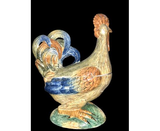 Majolica tureen in the shape of a rooster, Benucci e Latti manufactory of Pesaro