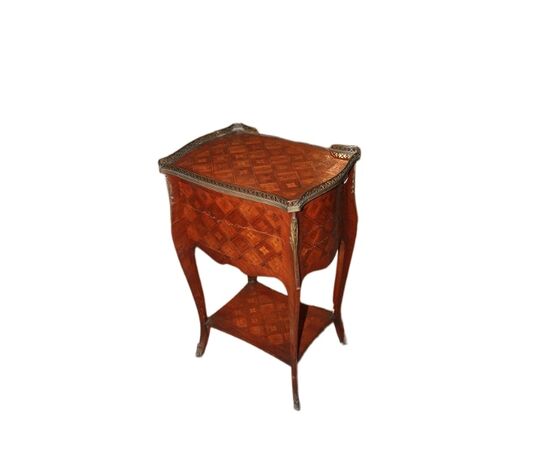French bedside table from the second half of the 19th century, Louis XV style, in bois de rose