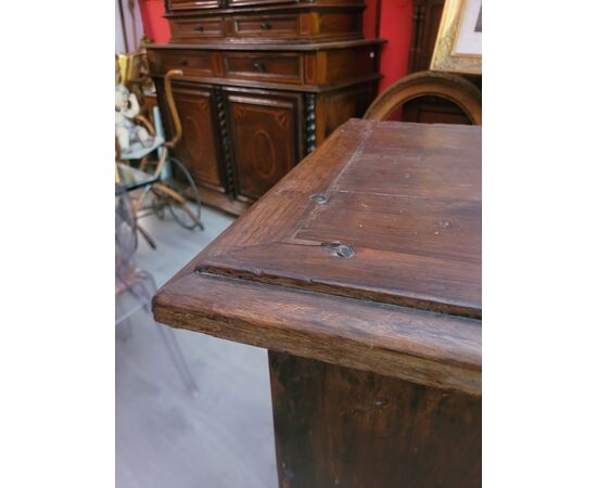 Credenza in legno di noce Toscana Secolo XVII