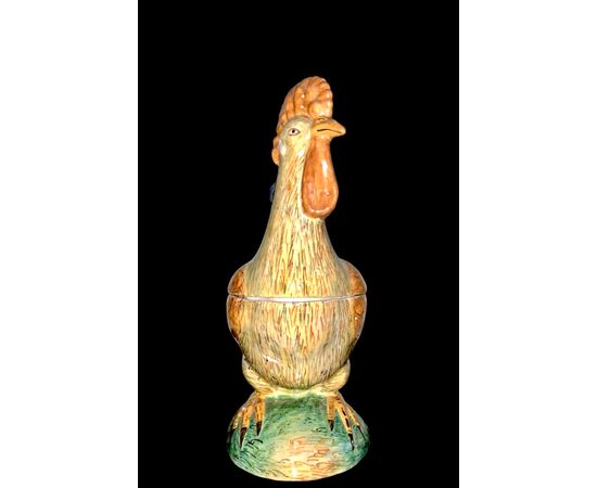 Majolica tureen in the shape of a rooster, Benucci e Latti manufactory of Pesaro
