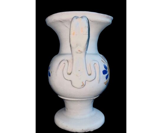 Maiolica jug in compendiario style, decorated with a bird and vegetal motifs. Urbania manufacture.