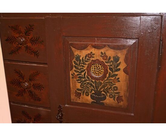 Tall Tyrolean Italian cupboard with 1 door and drawers with floral paintings