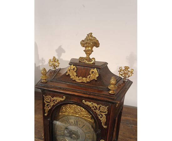 WALNUT AND GILT BRONZE CLOCK, SECOND HALF OF THE 17TH CENTURY