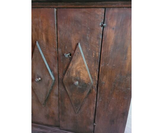 Credenza in legno di noce Toscana Secolo XVII