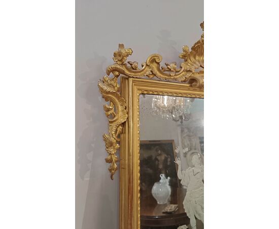 PAIR OF NEOCLASSICAL MIRRORS WITH ENGRAVED GLASS, LATE 18TH CENTURY