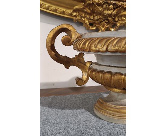 NEOCLASSICAL VASE-SHAPED PALM HOLDER LATE 18TH CENTURY