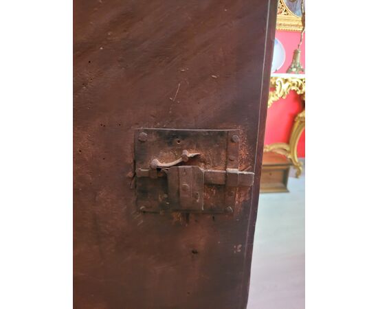 Credenza in legno di noce Toscana Secolo XVII