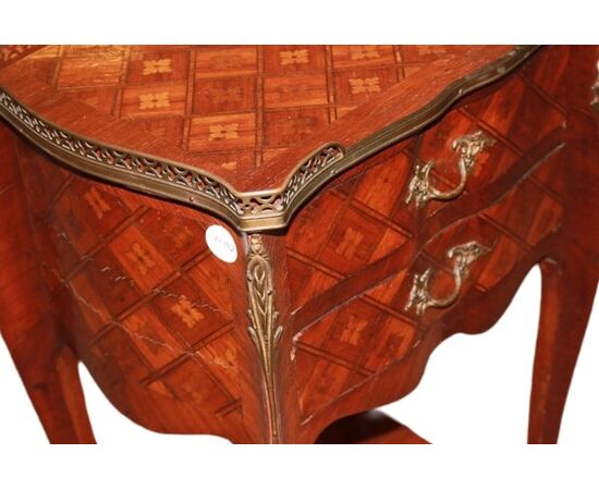 French bedside table from the second half of the 19th century, Louis XV style, in bois de rose