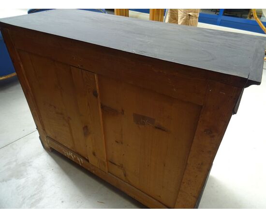 Credenza ebanizzata e intarsiata con materiali pregiati Napoleone III Francia
