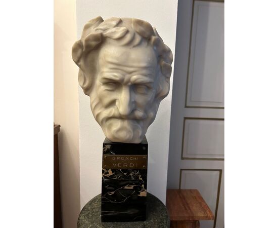 Head of Giuseppe Verdi in white marble