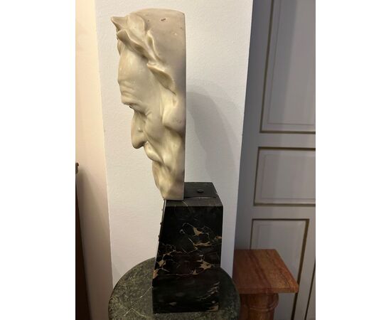 Head of Giuseppe Verdi in white marble