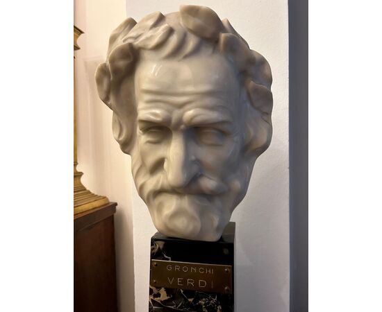 Head of Giuseppe Verdi in white marble
