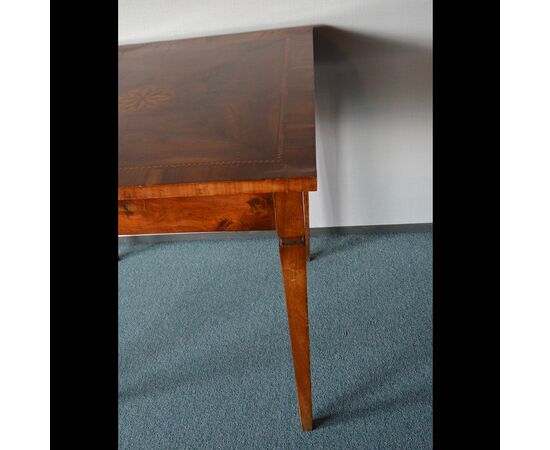 Antique gaming table