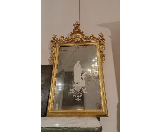 PAIR OF NEOCLASSICAL MIRRORS WITH ENGRAVED GLASS, LATE 18TH CENTURY