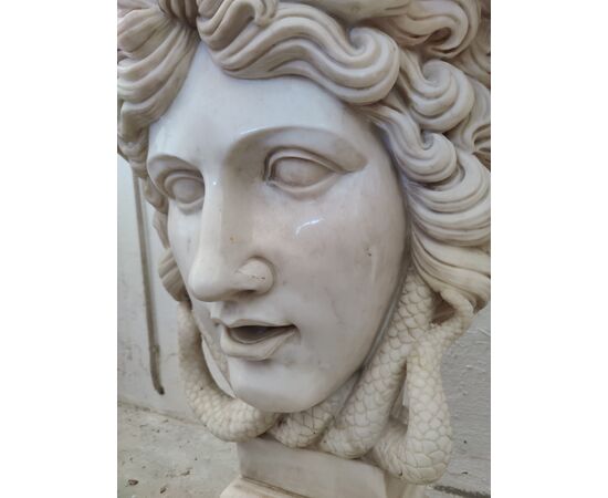 Strepitosa Medusa H 80 cm in marmo - Venezia