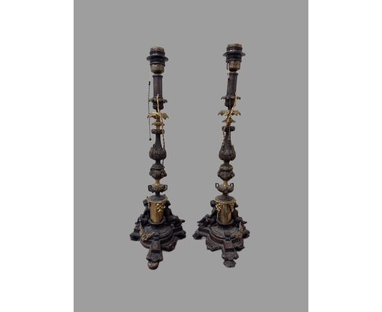 Coppia di lampade in bronzo
