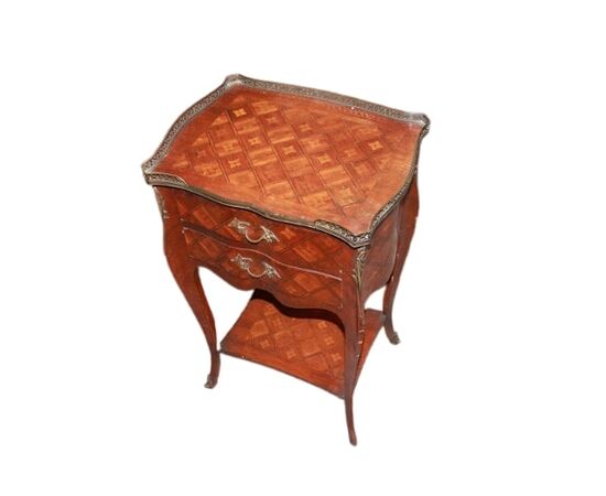 French bedside table from the second half of the 19th century, Louis XV style, in bois de rose