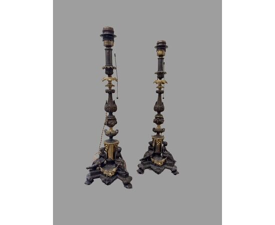 Coppia di lampade in bronzo
