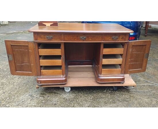 Lombard center desk