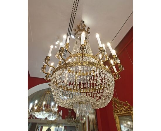 LARGE MID-19TH CENTURY GILDED BRONZE AND CRYSTAL BASKET CHANDELIER