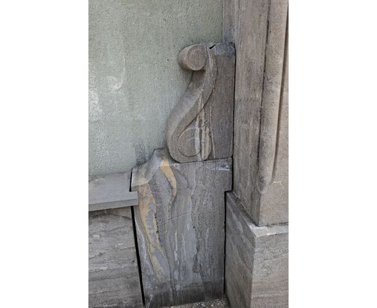 Fontana in pietra da muro
