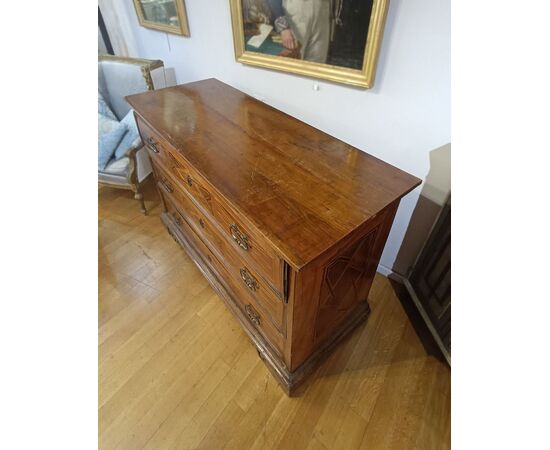 CASSETTONE IN NOCE CON INTARSI LUIGI XIV FINE DEL XVII SECOLO