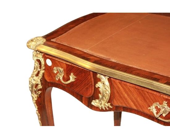 Beautiful Louis XV style diplomatic desk from 19th century France