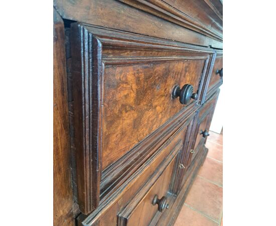 Credenza del '600 in noce