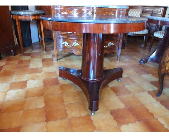 ROUND TABLE WITH EMPIRE STYLE MARBLE, 19TH CENTURY, RESTORED