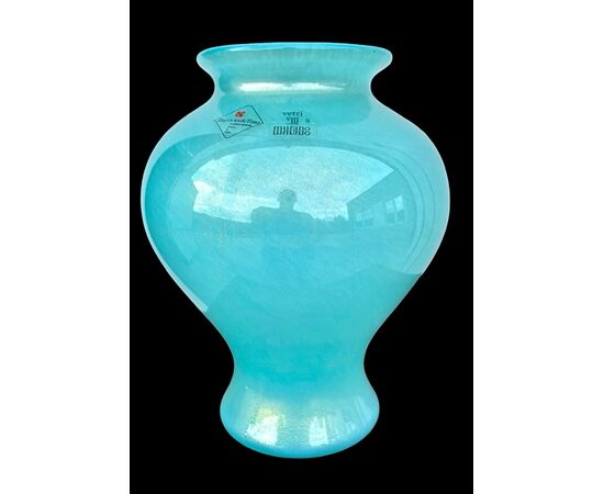Globular vase in submerged blue glass with gold leaf. Barovier & Toso.