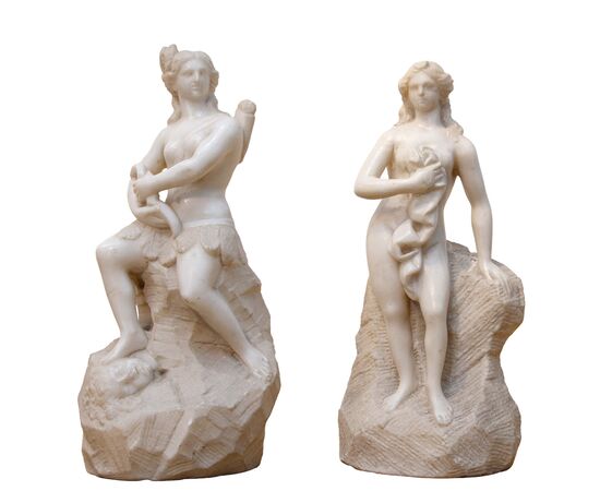 Female hunting figures