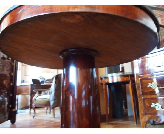 ROUND TABLE WITH EMPIRE STYLE MARBLE, 19TH CENTURY, RESTORED