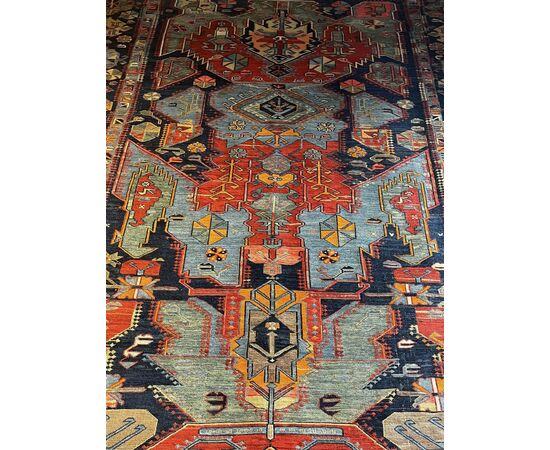 Antique Sumak