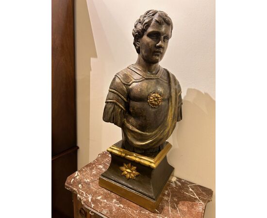 Busto di un Imperatore in legnio