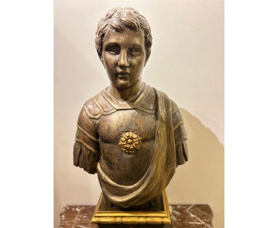 Busto di un Imperatore in legnio